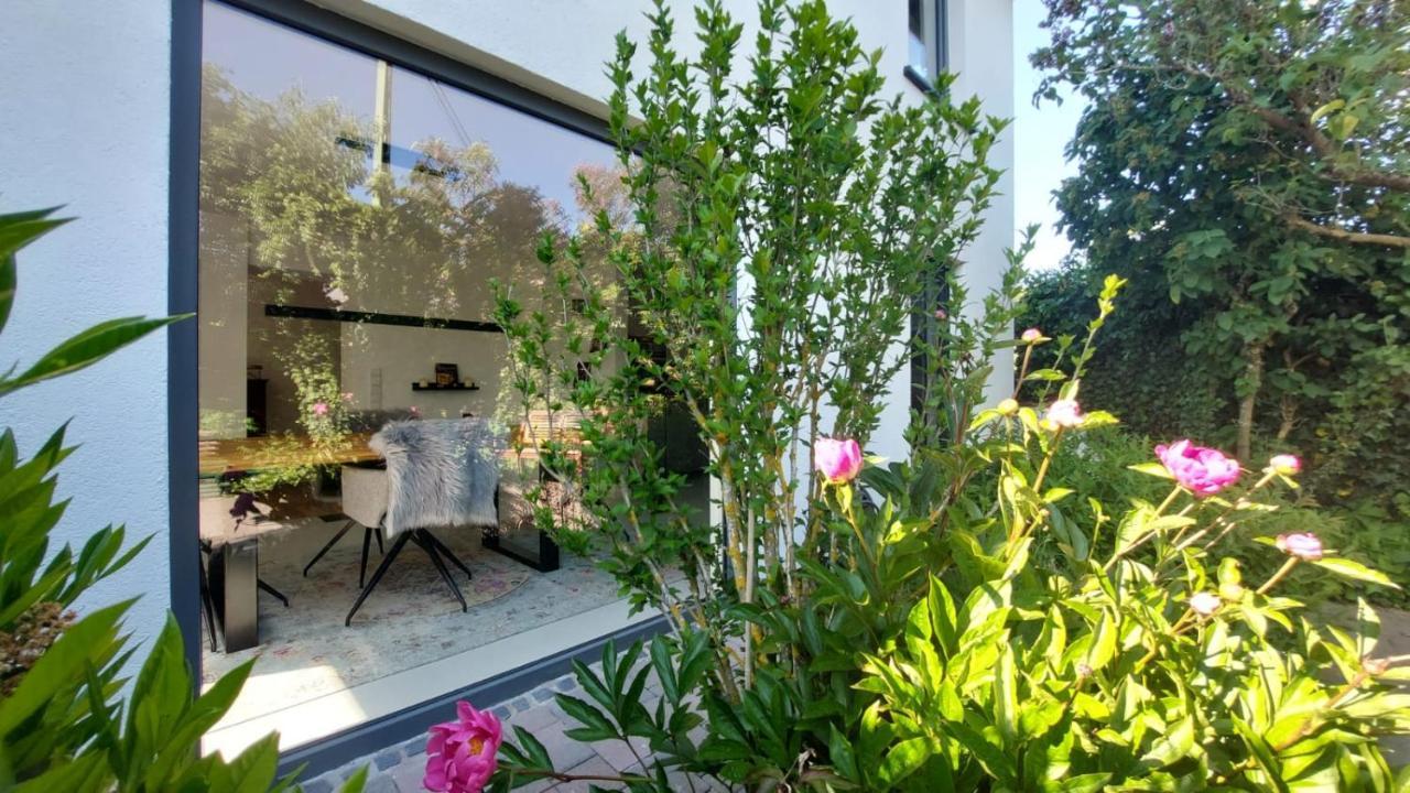 Adenauer Zwoelf - Das 5 Sterne Ferienhaus Mit Sauna Und Garten Am Eifelsteig Kerpen  Εξωτερικό φωτογραφία