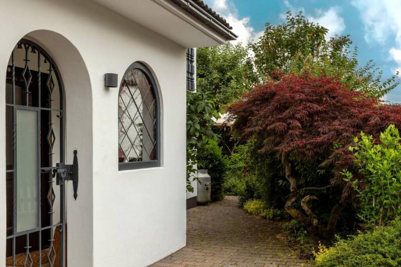 Adenauer Zwoelf - Das 5 Sterne Ferienhaus Mit Sauna Und Garten Am Eifelsteig Kerpen  Εξωτερικό φωτογραφία